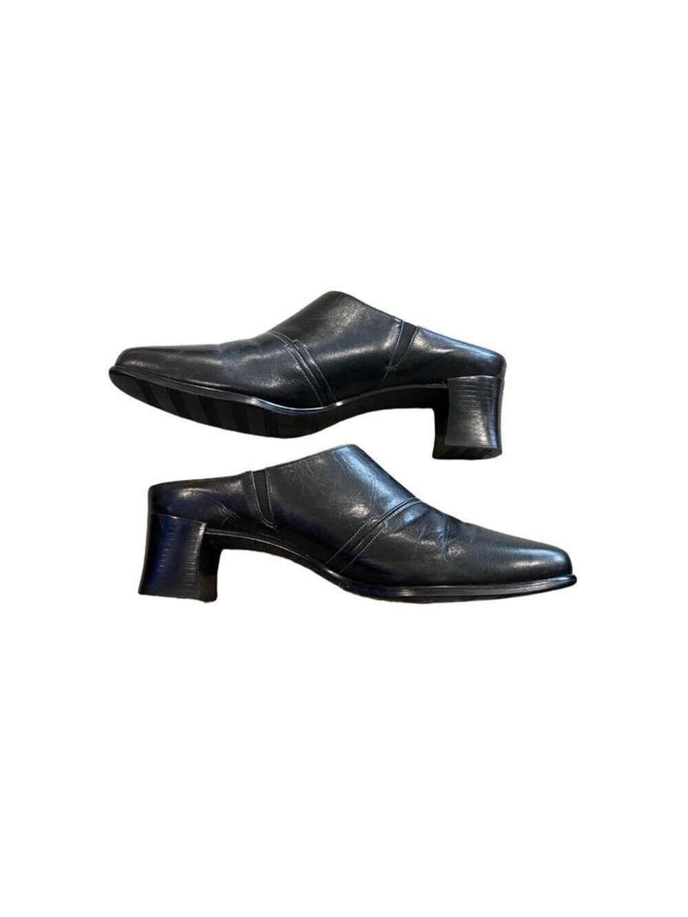 Munro American Sz 10N black mules. Block heel comfort square toe made in USA